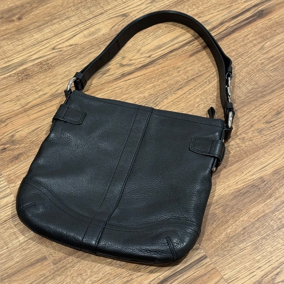 EUC Coach Black Pebbled Leather Convertible Chain‎ Crossbody F19722 - Picture 7 of 7